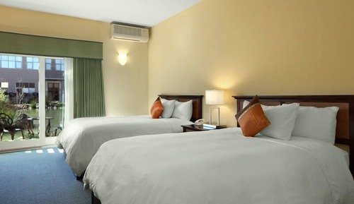 Estándar, 2 camas matrimoniales