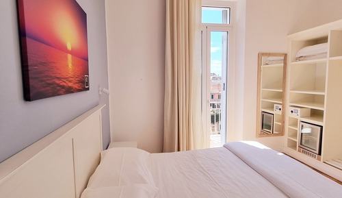 Habitación superior, balcón, vistas a la bahía