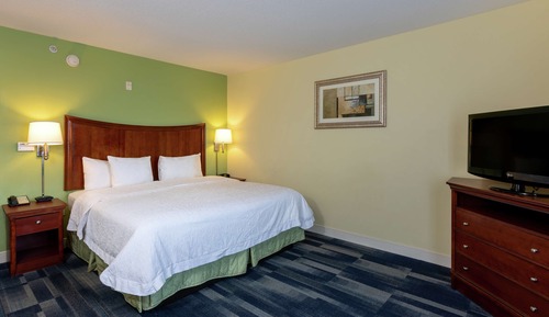 Habitación, 1 cama de matrimonio grande con sofá cama, bañera (Mobility & Hearing)