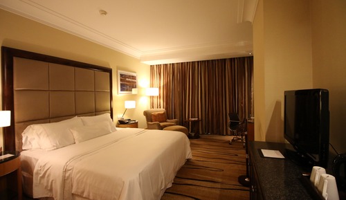 Habitación, 1 cama de matrimonio grande, vistas a la ciudad, junto a la piscina