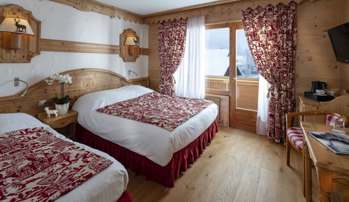 Habitación triple, bañera