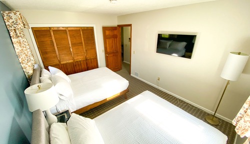 Suite Deluxe (NO PETS ALLOWED)