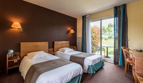 Habitación estándar con 2 camas individuales, bañera, planta baja