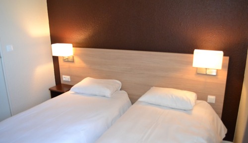 Habitación con 2 camas individuales