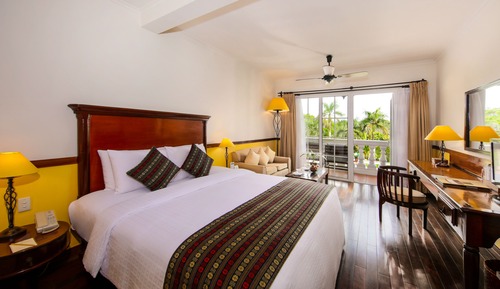 Habitación Deluxe, 1 cama de matrimonio grande, vistas a la piscina