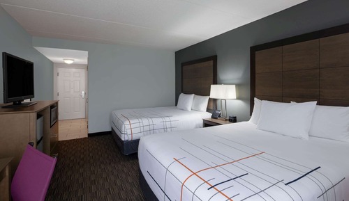 Habitación, 2 camas de matrimonio, accesible para personas con discapacidad, no fumadores (Mobility)