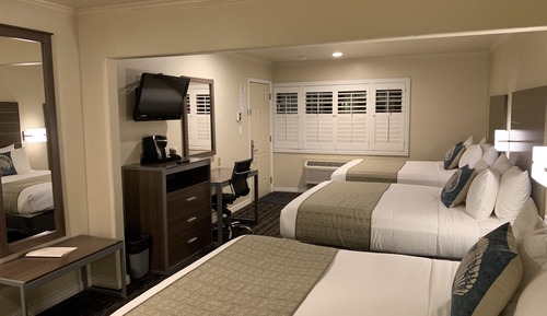 Habitación familiar, varias camas