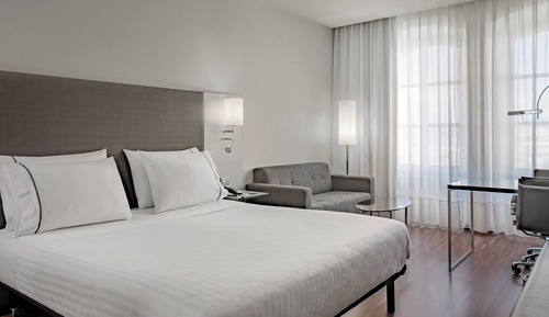 Habitación estándar, 1 cama de matrimonio grande, vistas a la ciudad