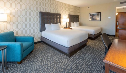 Habitación Deluxe, 2 camas de matrimonio, frigorífico y microondas (Upper Floor)