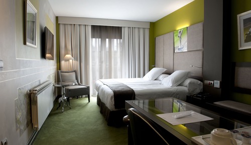 Habitación estándar con 1 cama doble o 2 individuales