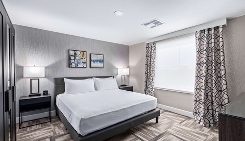 Suite, 1 cama de matrimonio grande, cocina, vistas a la piscina (Presidential;with Sofabed)