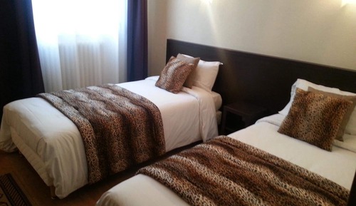 Habitación estándar con 2 camas individuales