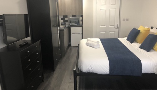 Superior Studio (Modern)