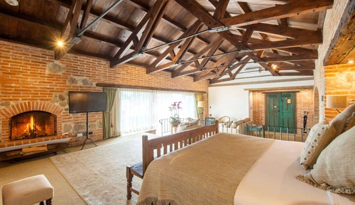 Suite (All rooms are different)