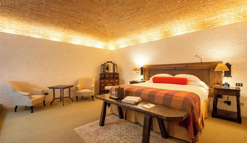 Suite ejecutiva (All rooms are different)