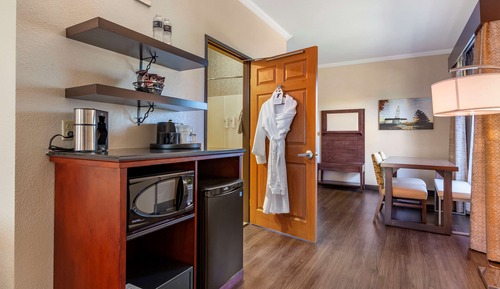 Suite, 2 camas de matrimonio, no fumadores, frigorífico y microondas (with Sofabed)