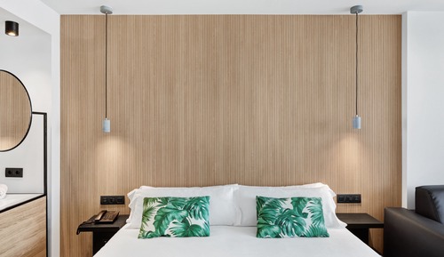 Suite junior, balcón (2 Adultos + 1 Niño)