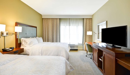 Habitación, 2 camas de matrimonio, accesible para personas con discapacidad (hearing acc)