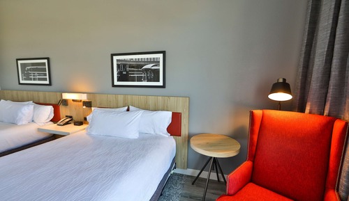 Suite, 2 camas de matrimonio, accesible para personas con discapacidad (Roll-in Shower)