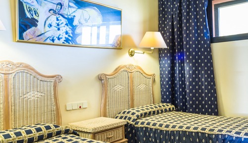 Apartamento superior, 1 habitación, balcón (1 Adult)