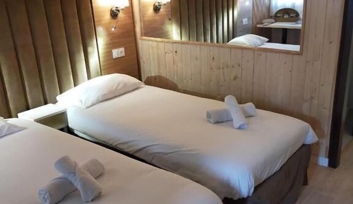 Habitación superior con 2 camas individuales