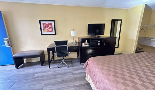 Habitación, 1 cama de matrimonio grande con sofá cama, accesible para personas con discapacidad