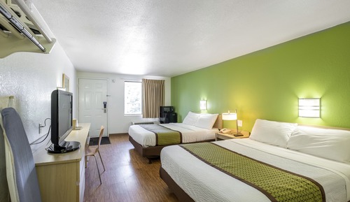 2 Queen Bed, Accessible