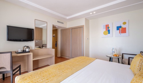 Habitación Premium, 1 cama de matrimonio grande, vistas a la piscina