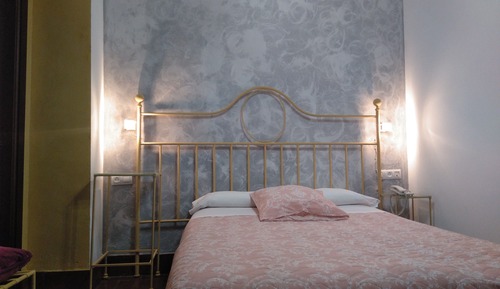 Habitación con 1 cama doble o 2 individuales