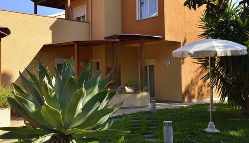 Habitación clásica doble (2 Adults + 1 Child)