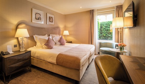 Habitación Confort con 1 cama doble o 2 individuales