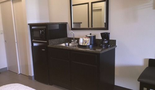 Estudio, accesible para personas con discapacidad, no fumadores