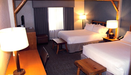 Habitación estándar, 2 camas de matrimonio (Communications, Backside View)