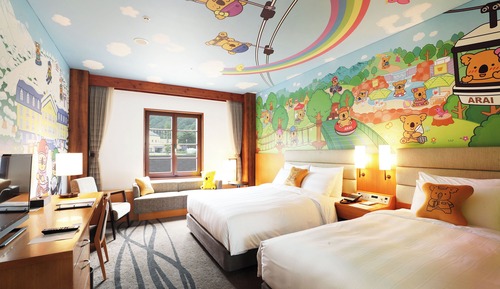 Habitación familiar con 2 camas individuales, vistas a la montaña