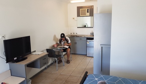 Habitación estándar con 2 camas individuales, varias camas