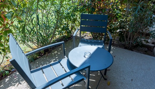 Estudio superior, 1 cama doble (One Double Bed)