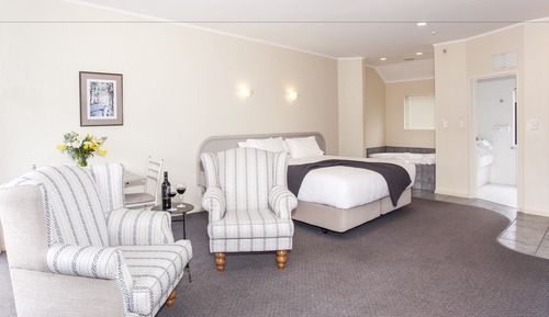 Habitación doble, 1 cama de matrimonio grande, en la zona del patio