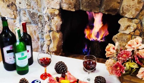 Stone House,1 Bedroom with Fireplace