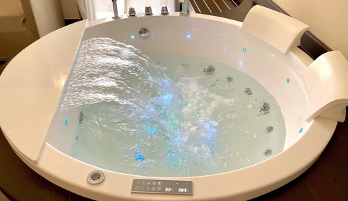 Suite, bañera de hidromasaje