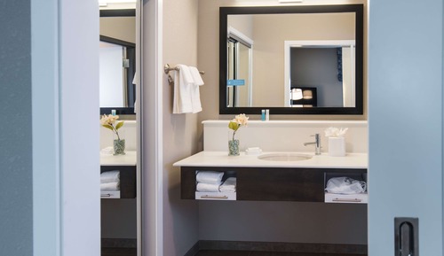 Habitación estándar, 2 camas de matrimonio, bañera (Hearing)