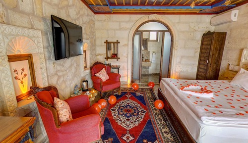 King Room with Jacuzzi