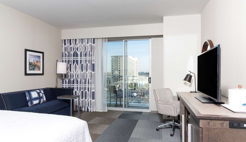 Habitación, balcón (Refrigerator & Microwave)