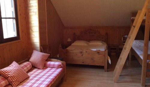 Suite clásica, baño privado, vistas a la montaña