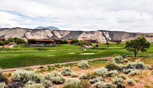 Casa adosada, varias camas, vistas al campo de golf (Retreat On The Green)