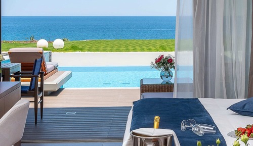 Honeymoon Suite with Private Pool Soul Sauna and Gym