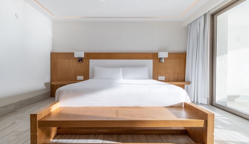 Habitación superior, 1 cama de matrimonio grande, bañera, vistas al mar