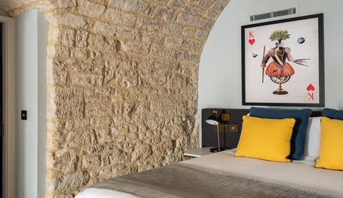 Suite, 1 cama de matrimonio grande (Underground Vaulted)