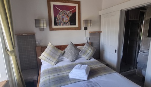 Habitación doble, baño privado (Room 4 (small double))