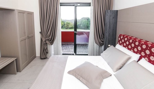 Habitación cuádruple superior (Rosa)