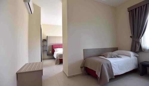 Habitación triple superior (Iris)